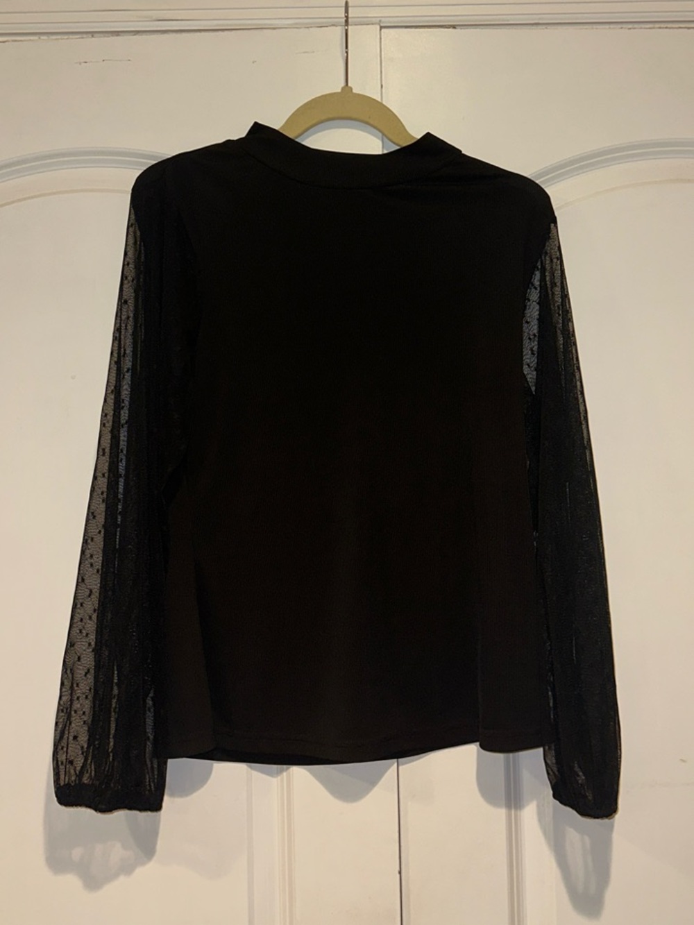 Black Lace-Sleeve Women's Top